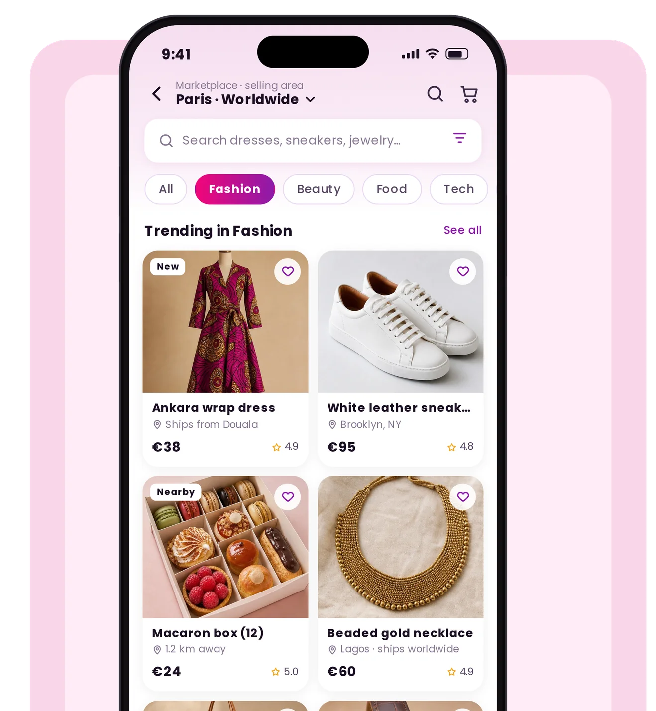 SplashArk marketplace set to Paris and worldwide, showing fashion listings from Douala, Brooklyn and Lagos with prices, distances and ratings